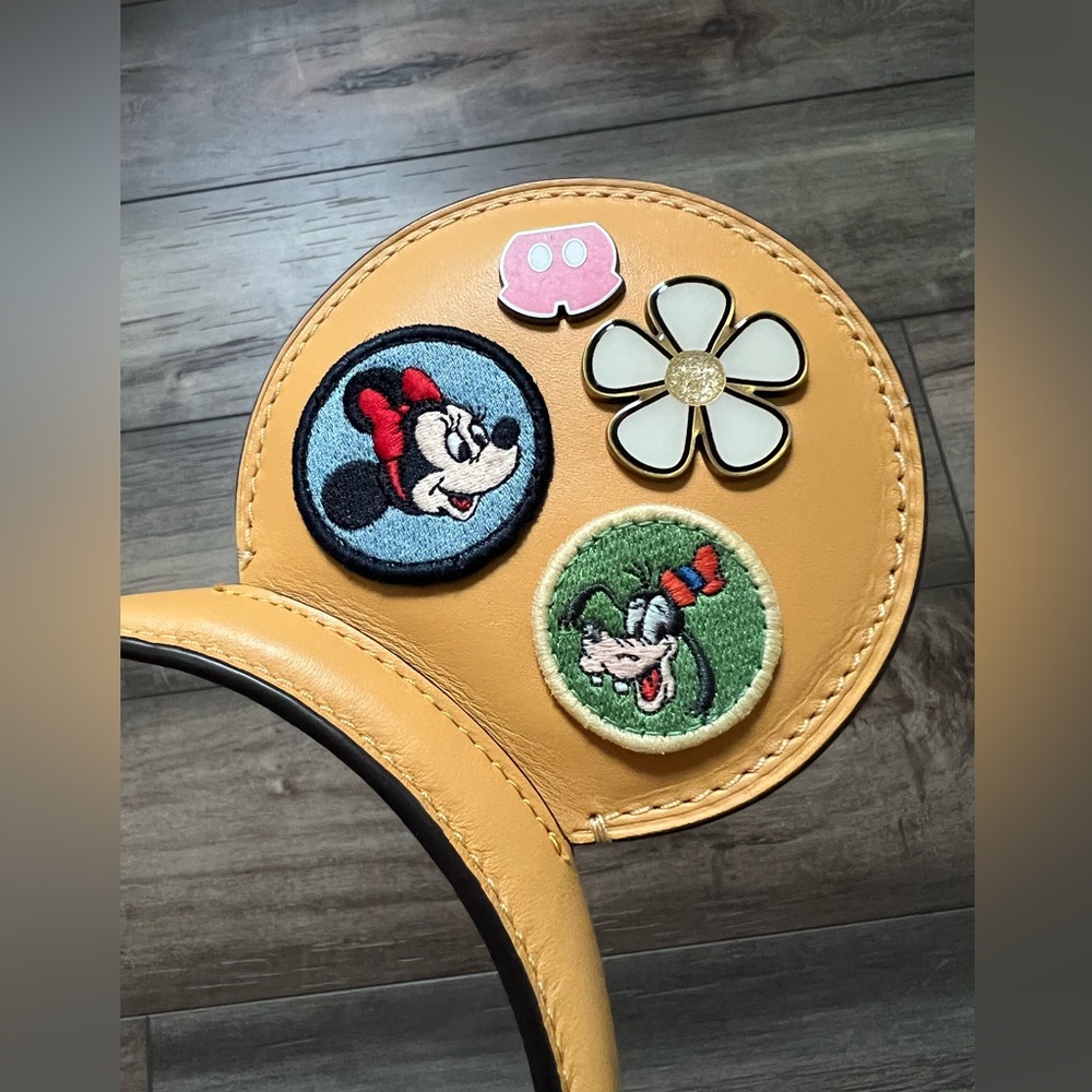 Brand New — Disney x COACH Disneyland Paris limited Edition Mickey Ears - Picture 10 of 10